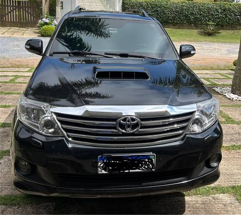 TOYOTA HILUX SW4 3.0 SRV 4X4 7 LUGARES 16V TURBO INTERCOOLER DIESEL 4P AUTOMÁTICO